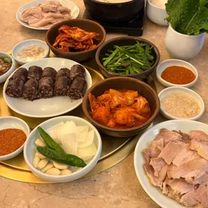 거대돼지국밥 대표 사진