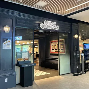 애슐리퀸즈 사진