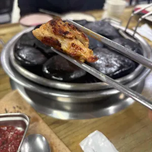 조약돌숯불닭갈비 대표 사진