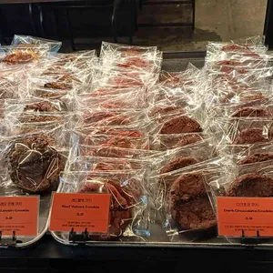 메트로폴리스 리뷰 사진