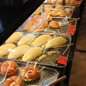 메트로폴리스 대표 사진