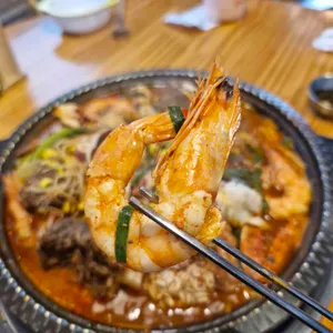 깃든 대표 사진