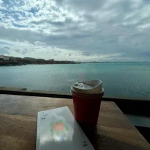 봄날 카페 대표 사진