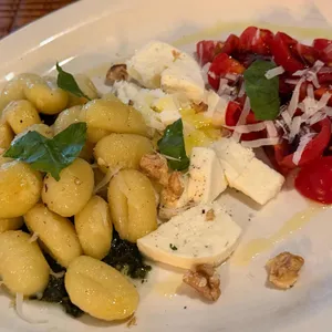 오스테리아노이 대표 사진