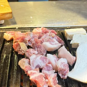 21세기 원조 돈방석 연탄구이 대표 사진