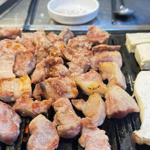 21세기 원조 돈방석 연탄구이 대표 사진