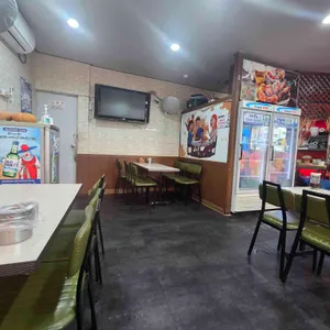 아몬드치킨 평화점 대표 사진