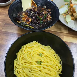 신동양 대표 사진