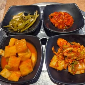 진주냉면 산홍 대표 사진