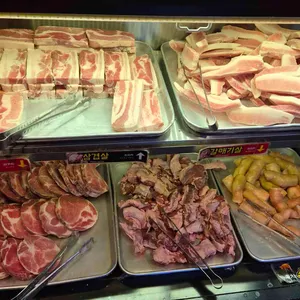 강남 돼지상회 무한리필 대표 사진