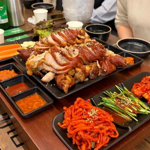 귀한족발 사진
