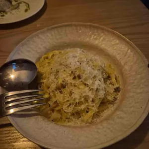 엠바시 Embassy 대표 사진