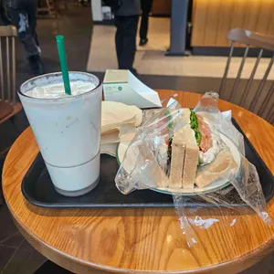 스타벅스 대표 사진