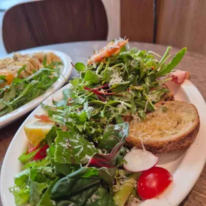 이서샐러드 대표 사진