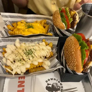 다운타우너 대표 사진