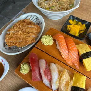 김태완스시 성신여대점 대표 사진