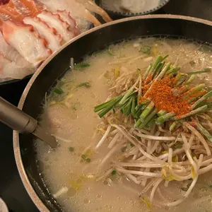 이로우 대표 사진