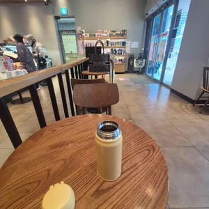 스타벅스 대표 사진