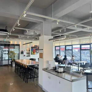 더 브릿지 리뷰 사진