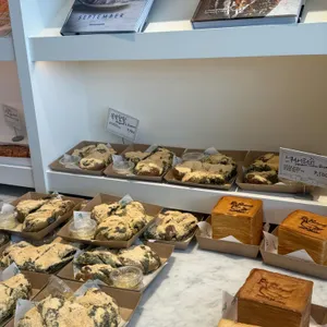 봉주르 카페 리뷰 사진