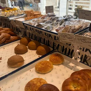 봉주르 카페 리뷰 사진