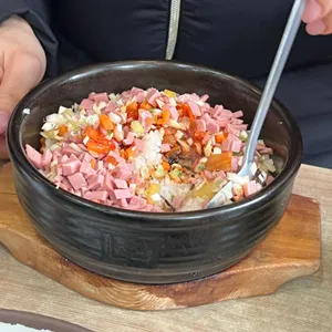 우정돌솥비빔밥 대표 사진