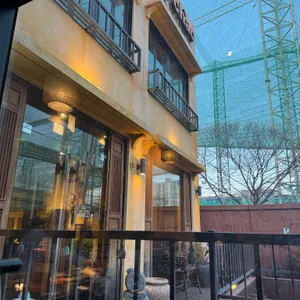 신 짜오 대표 사진