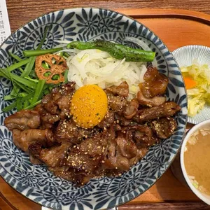 덮밥장사장 사진