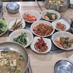 초가집밥상 사진