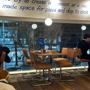 퍼그피자하우스 대표 사진