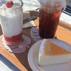 플라랜드앤카페 사진