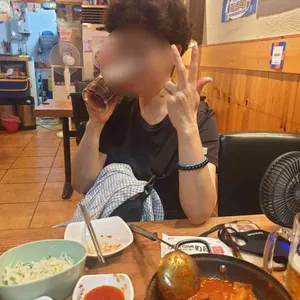 깜닭치킨 사진
