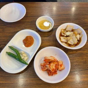 통큰누이네 육회빈대떡 사진 1