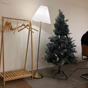 이즈더네임 대표 사진