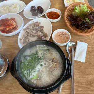 화봉돼지순대국밥 사진 1