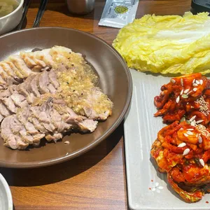 대덕골보쌈칼국수 대표 사진