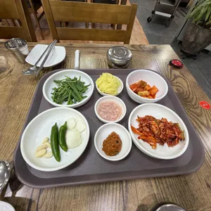 애돈촌돼지국밥 대표 사진