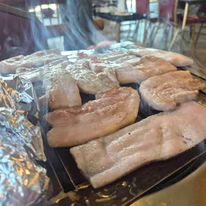 돈어길 대표 사진