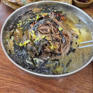 강릉해변메밀막국수 대표 사진