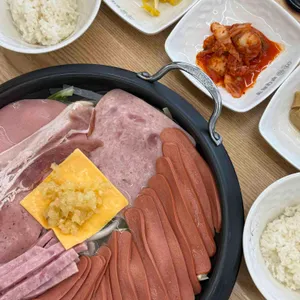 빅쭌부대찌개 사진 1