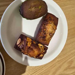 앳니스 대표 사진