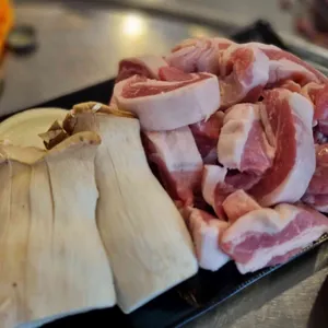 자이횡성생고기 사진