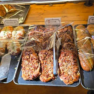 더티 트렁크 대표 사진