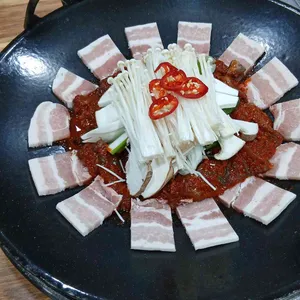 통일로 쭈꾸미볶음 사진 1