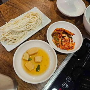 두둑한 샤브 칼국수 대표 사진