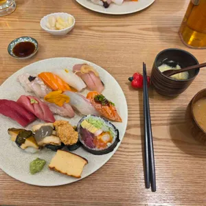 규민초밥 대표 사진