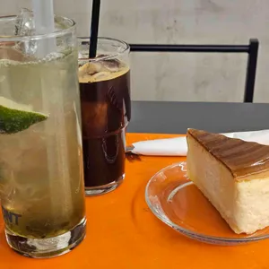 퍼시먼트 대표 사진