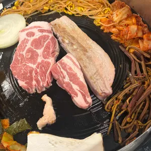 상구네솥뚜껑삼겹살 사진