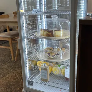 카페 드뉴 대표 사진