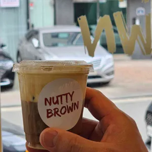 너티브라운 대표 사진